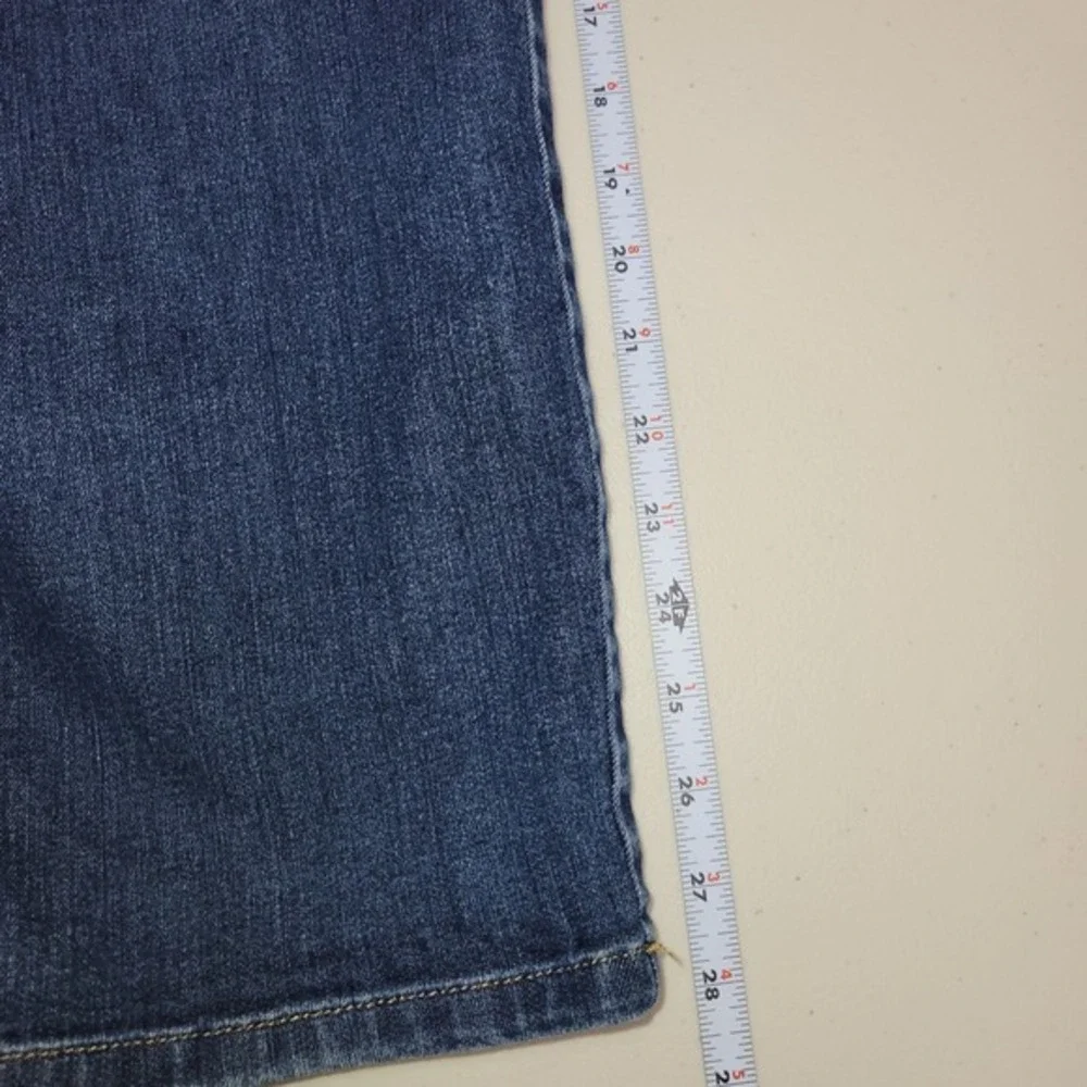 Gloria Vanderbilt Amanda Jeans Womens Size 16W Relaxed Fit Classic Blue‎ Denim - Picture 8 of 8